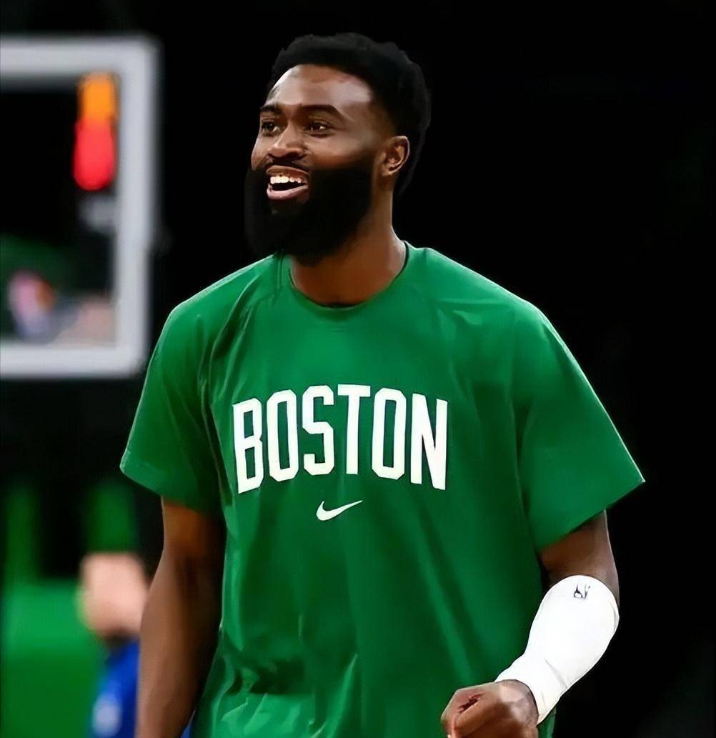 lol在线投注关于全明星赛今夜走向成谜，波士顿凯尔特人回应争议，气氛紧张，身体对抗强度拉满的信息